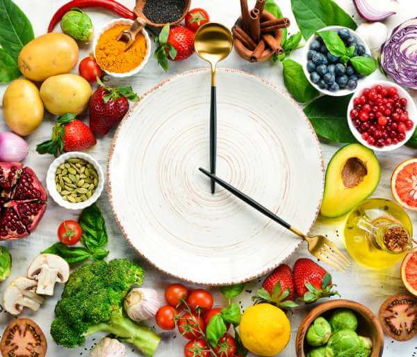 tanjir-zdravo-voce Tanjir sa zdravim namirnicama – svježe voće i kao dio uravnotežene prehrane za zdravlje, nutricionista preporučuje za dijetu i ishranu...